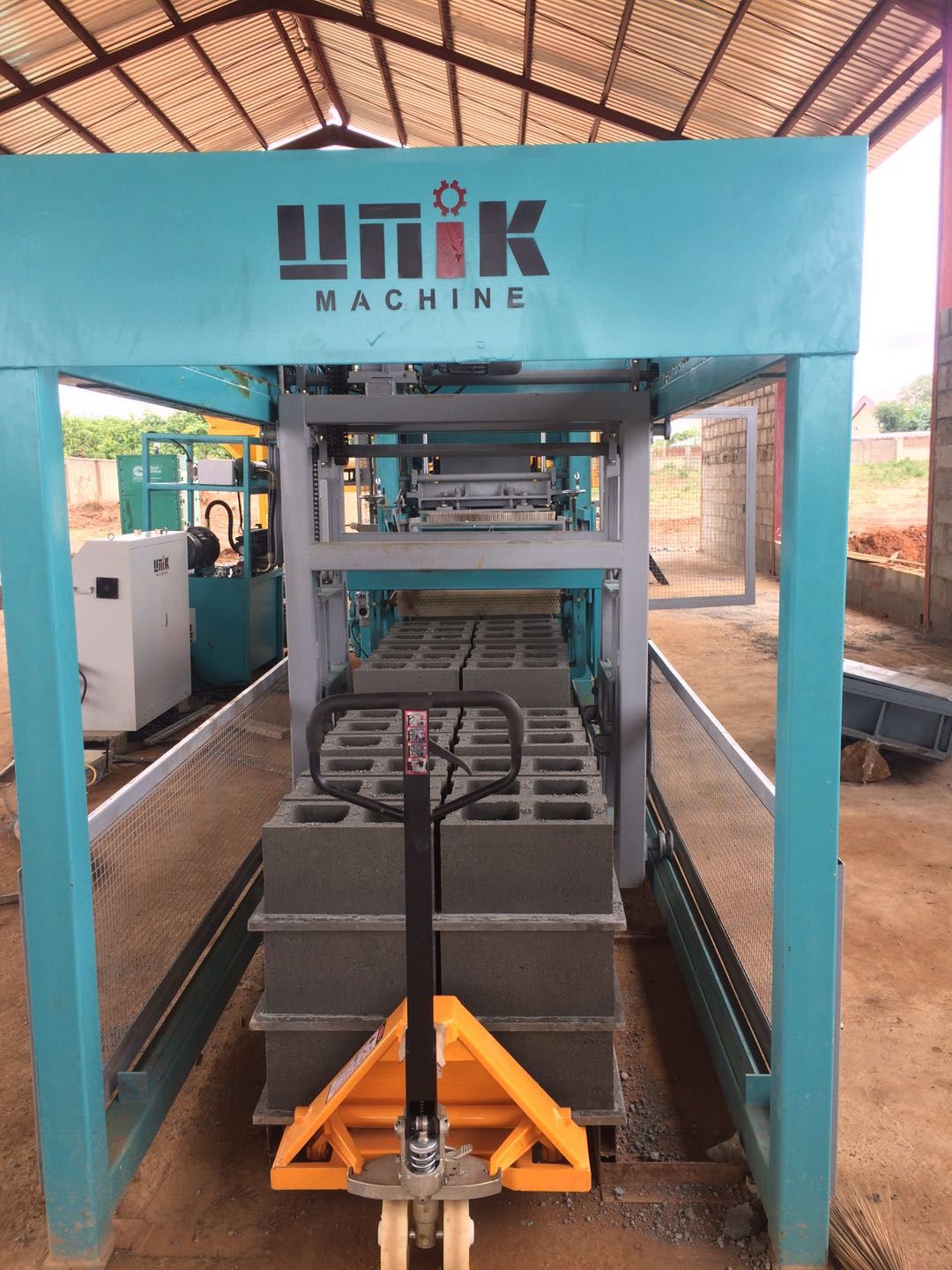 qt6-15 block making machine price